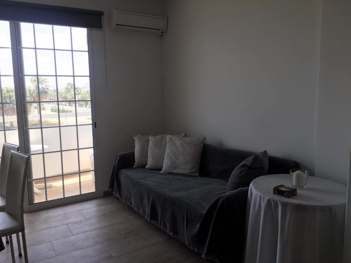 Frangeskos Beach Apartment'S Dhekelia Exterior foto